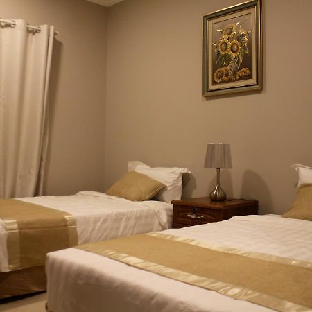 אל חובר Gulf Breeze Hotel Apartments מראה חיצוני תמונה