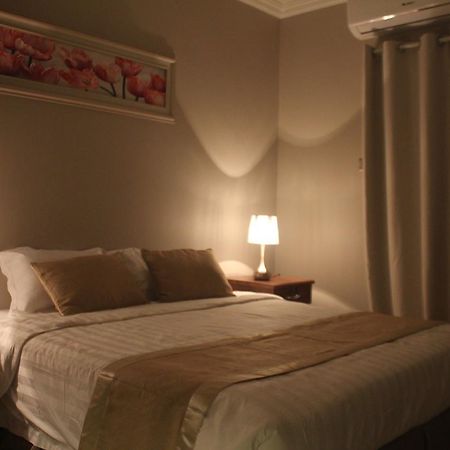 אל חובר Gulf Breeze Hotel Apartments מראה חיצוני תמונה
