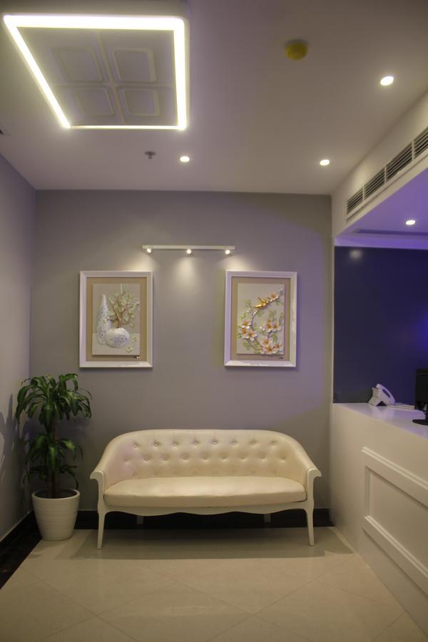 אל חובר Gulf Breeze Hotel Apartments מראה חיצוני תמונה