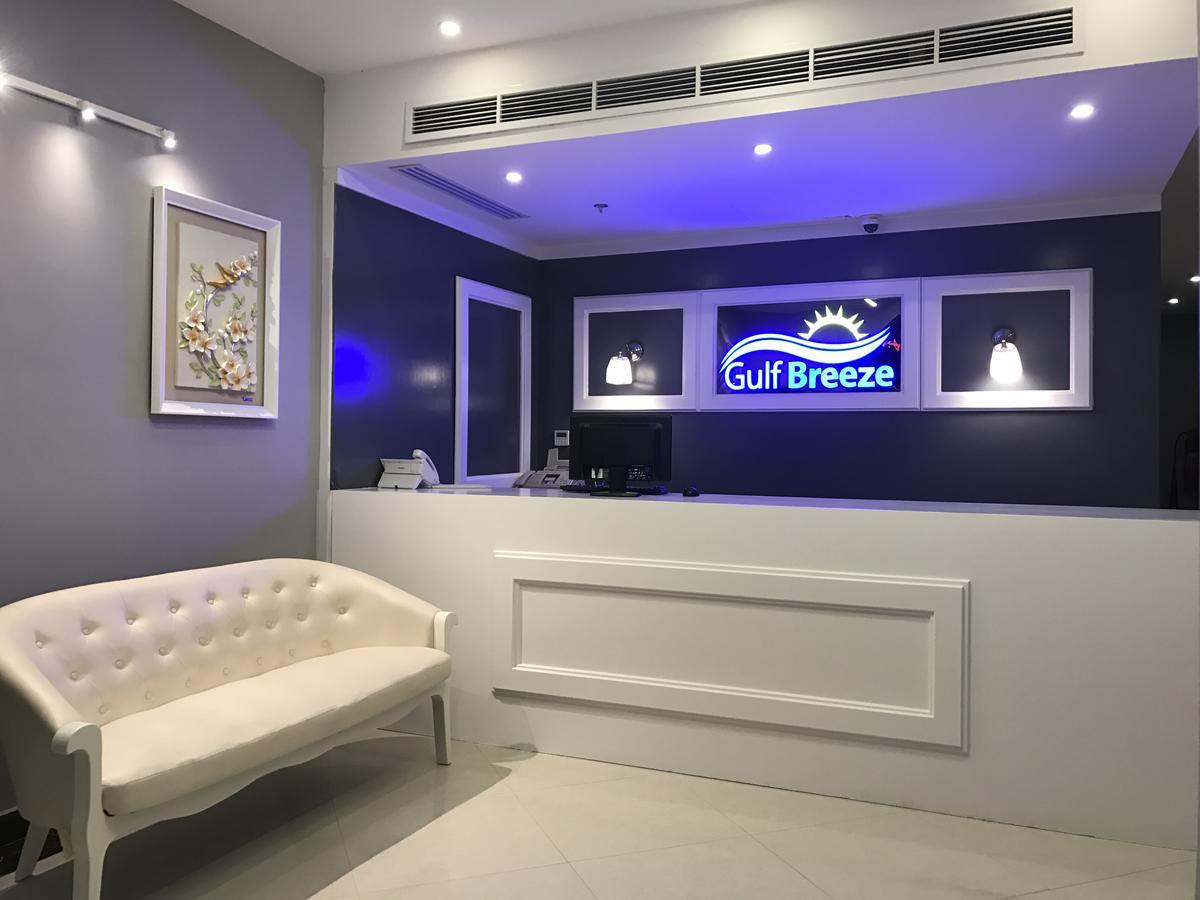 אל חובר Gulf Breeze Hotel Apartments מראה חיצוני תמונה