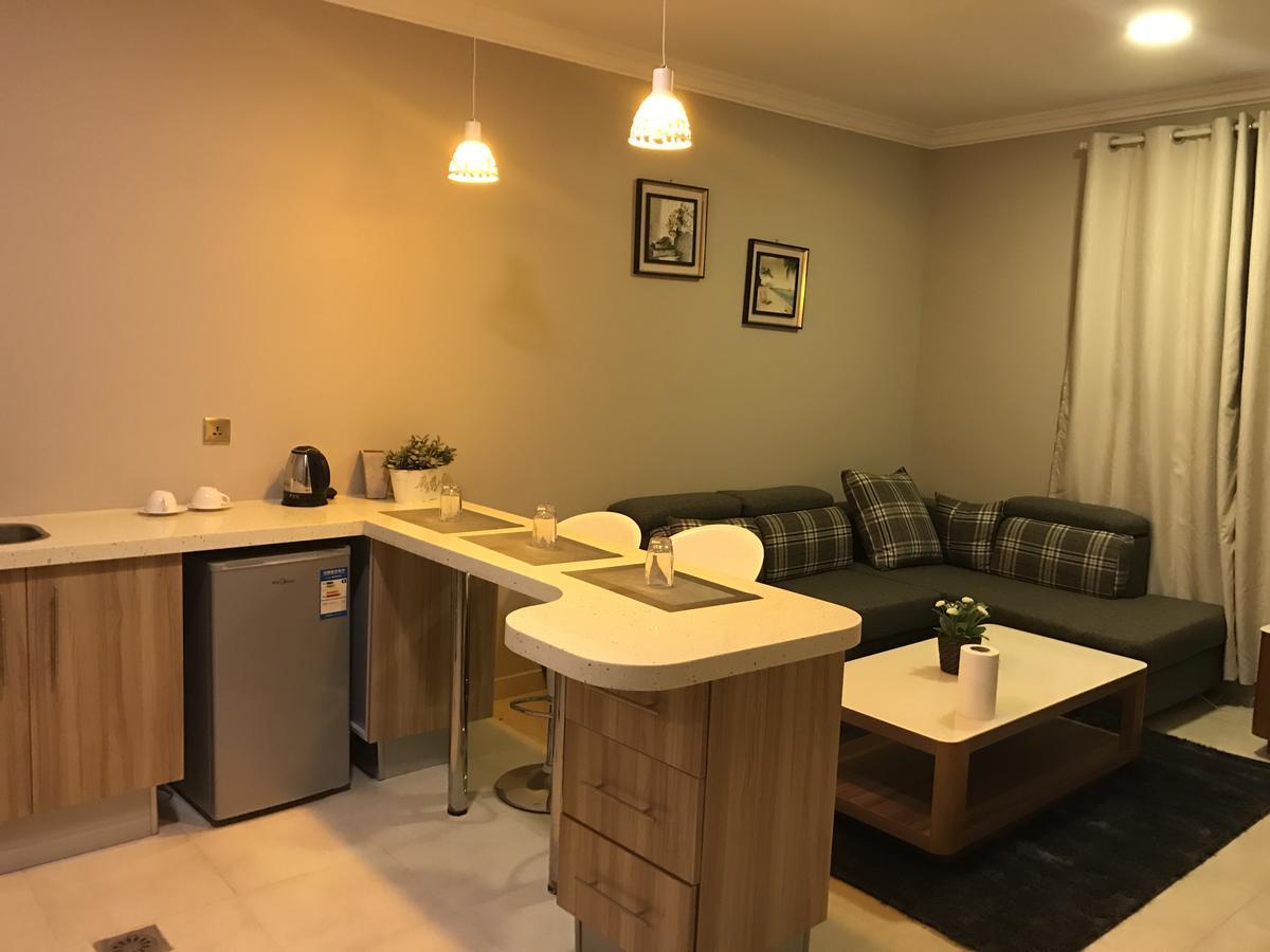 אל חובר Gulf Breeze Hotel Apartments מראה חיצוני תמונה